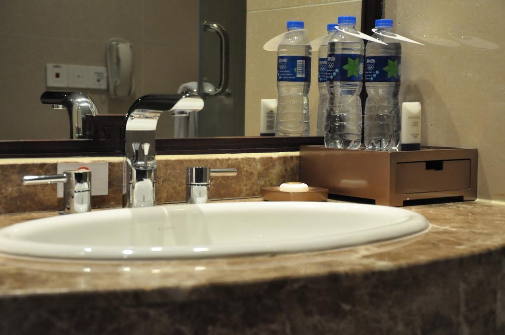 Vienna International Hotel Suzhou University Town Екстер'єр фото