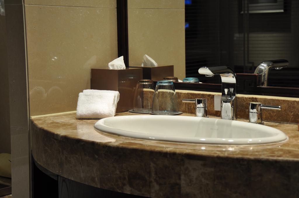 Vienna International Hotel Suzhou University Town Екстер'єр фото