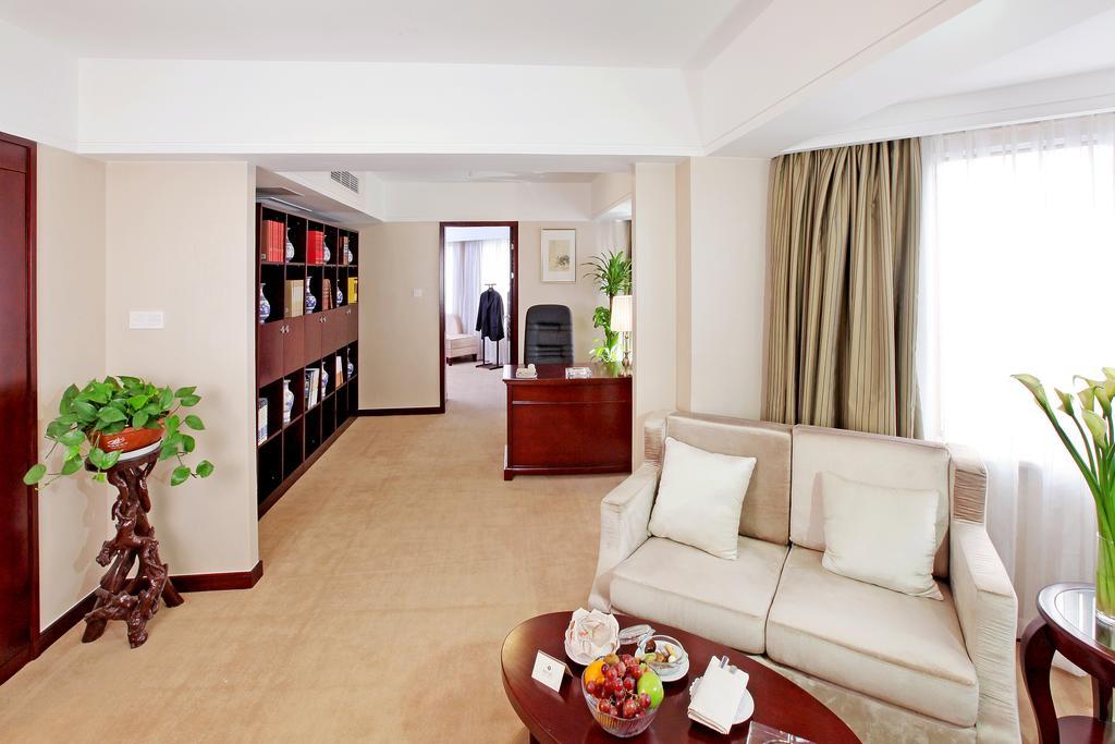 Vienna International Hotel Suzhou University Town Екстер'єр фото